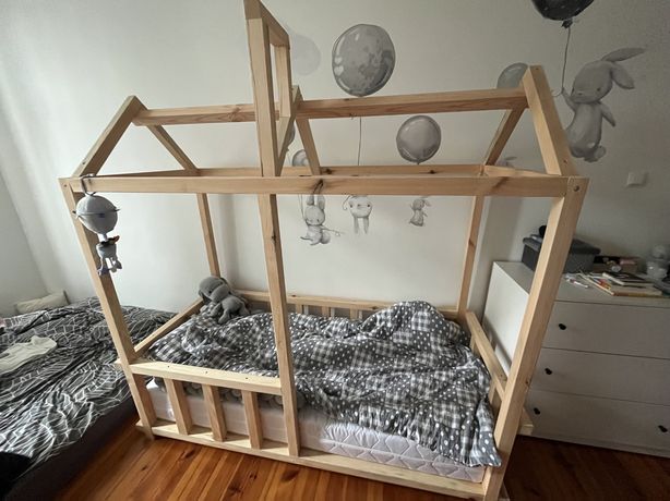 Łóżko domek / solidne / materac 24 cm