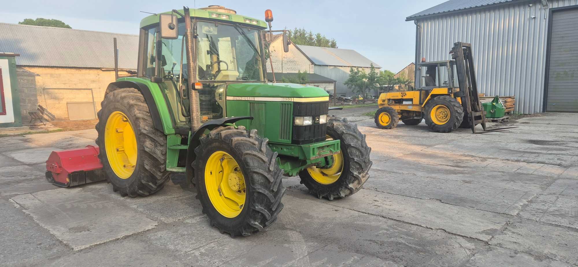 John Deere 6210,