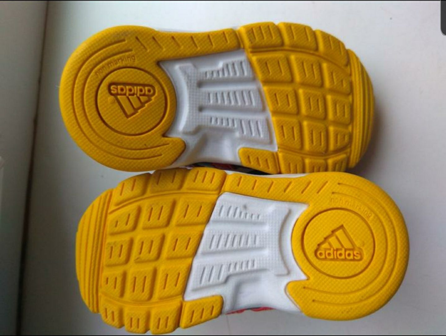 Оригинальные кроссовки Adidas