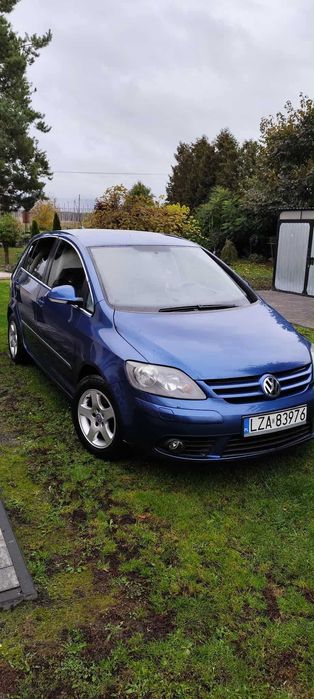 Sprzedam Volkswagena Golf 5 plus 1.6 MPI z Gazem