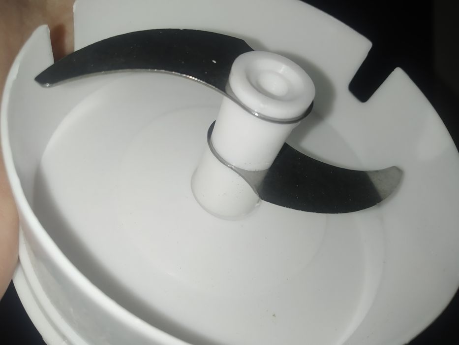 Ручная мельница для чеснока