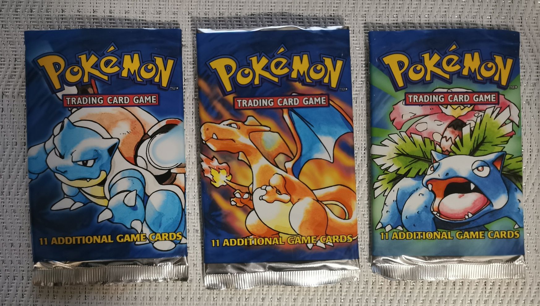 Pokemon Charizard, Venusaur, Blastoise booster - folia