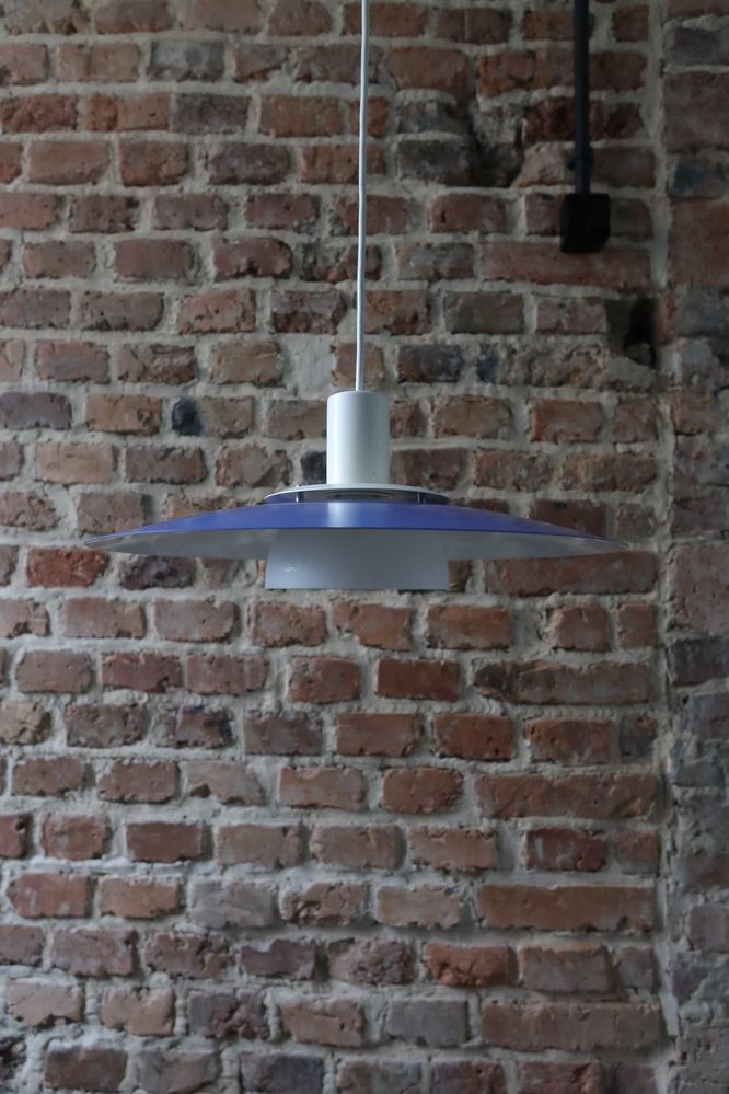 Niebieska Duńska lampa wisząca Design Light Tess space age vintage