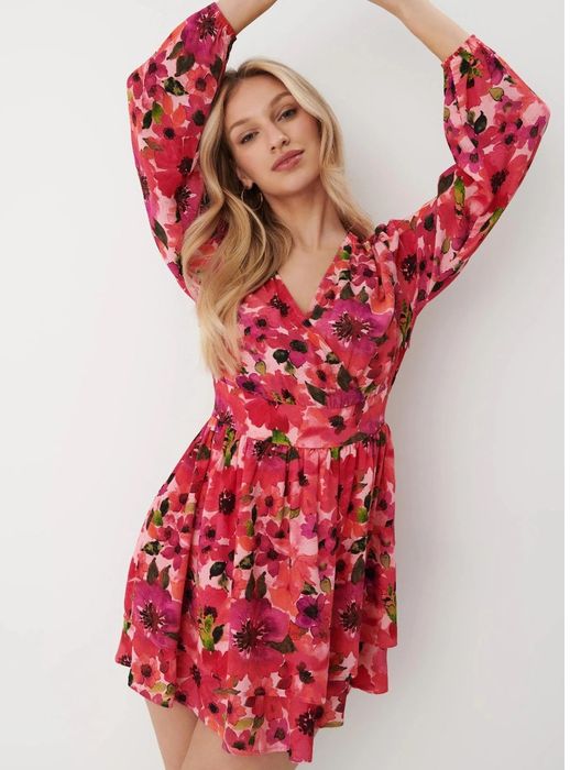 Sukienka z długim rękawem w kwiaty