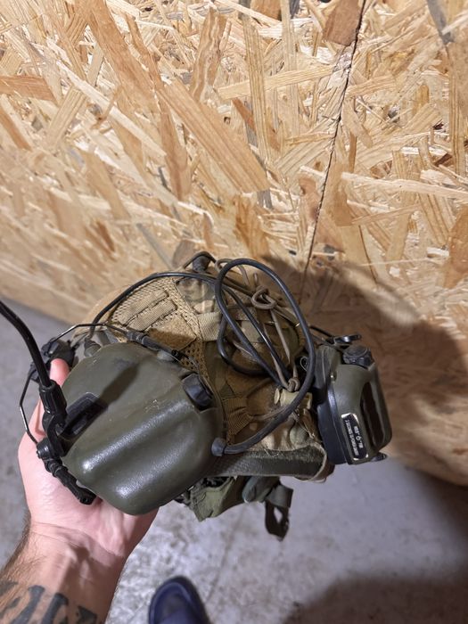 Каска со всем обмундированием