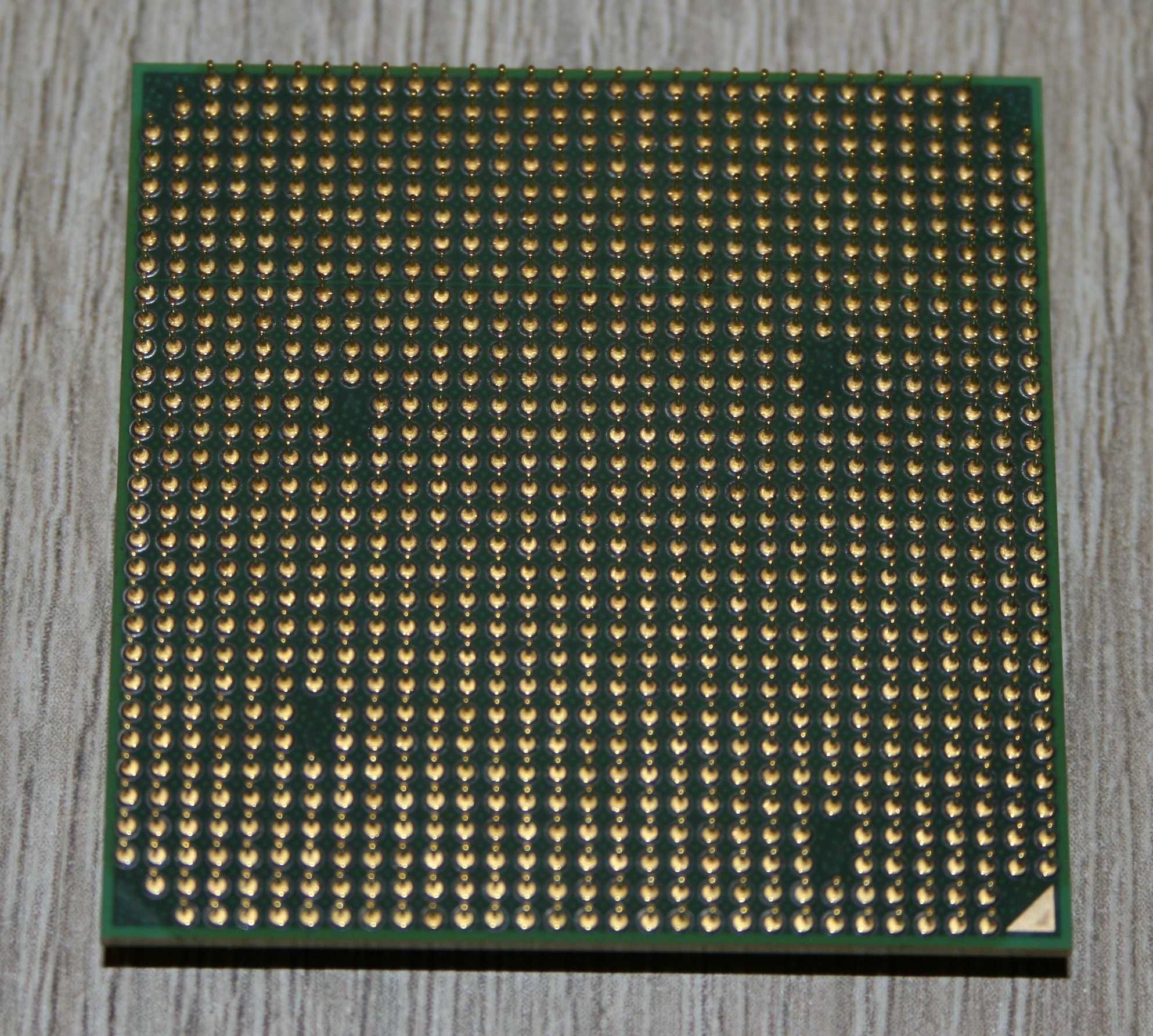 Procesor AMD Sempron SDA3000IAA3CN – 2,0 GHz, Socket AM2