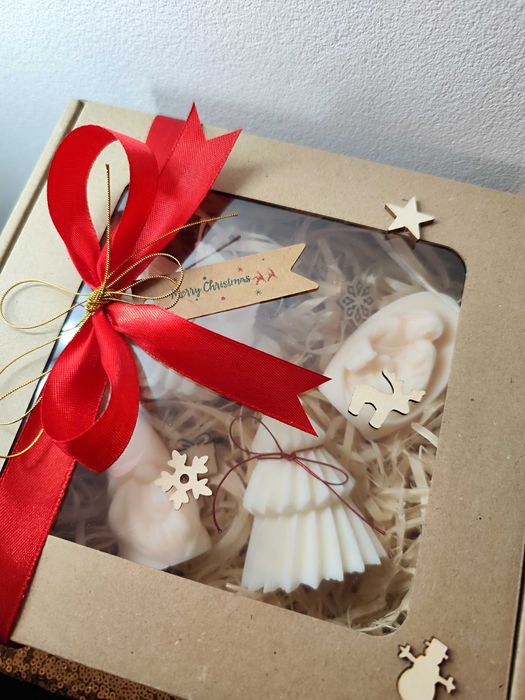 Zestaw świec sojowych świątecznych święta rodzina box upominek Boże