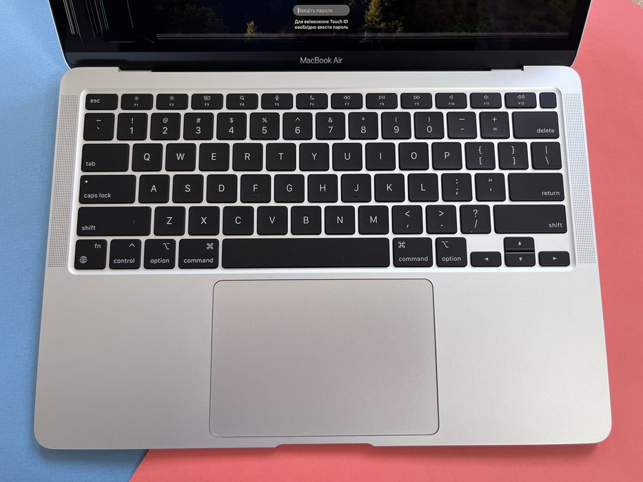 Apple Macbook Air 13 Silver M1 Chip A2337 8/256gb Без Блокувань
