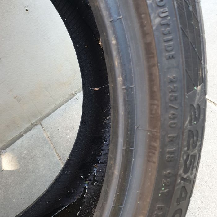 Продаю Шини  225/40/R18Y