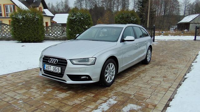 Audi A4 Lift_2.0 TDI 143KM_Bixenon_Led_Navi_Pdc_Jak Nowe!