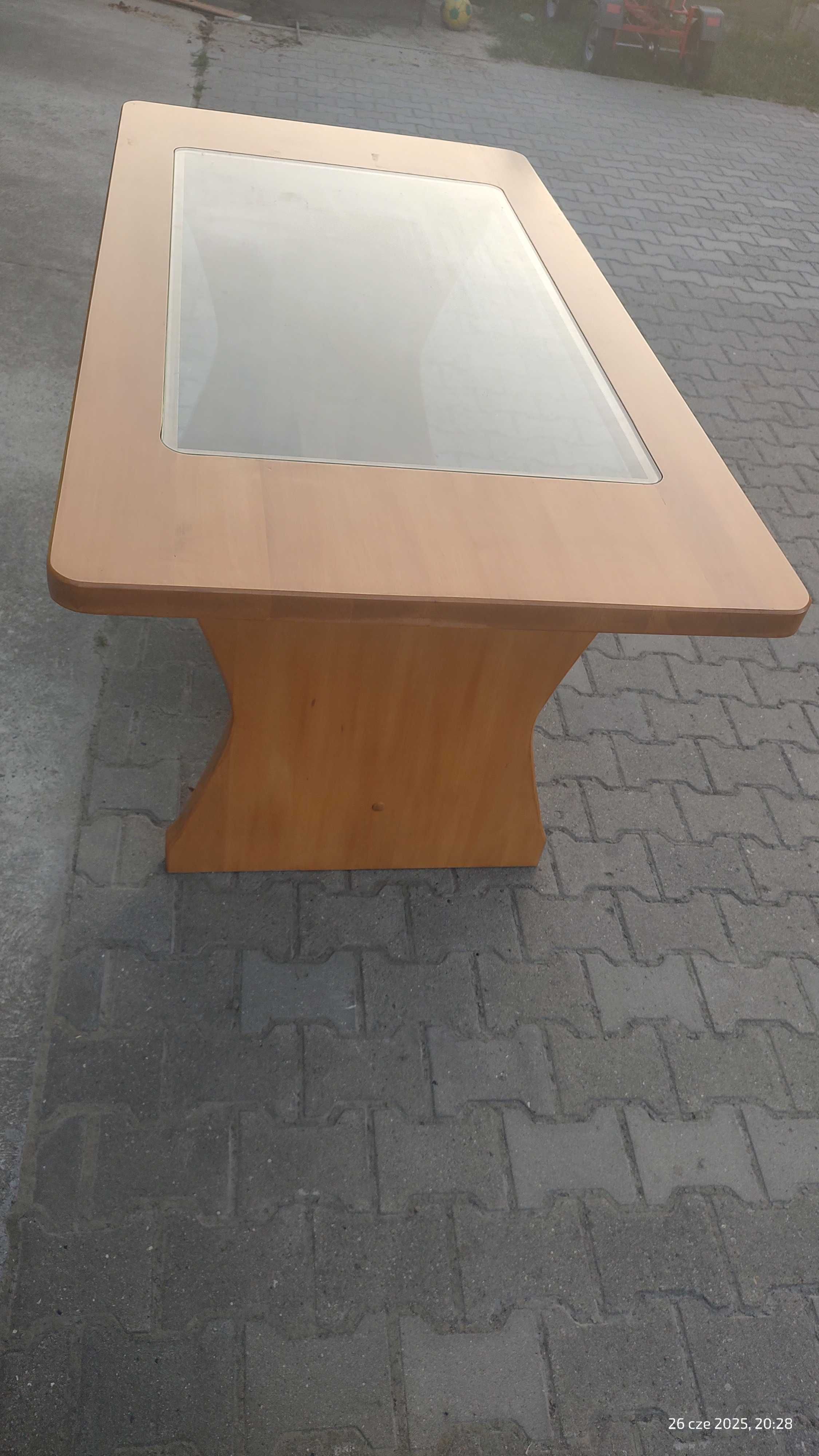 Stół z drewna bukowego