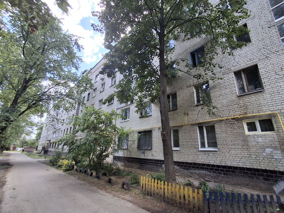 Продаж великої кімнати в гуртожитку.  РЕМЗАВОД.