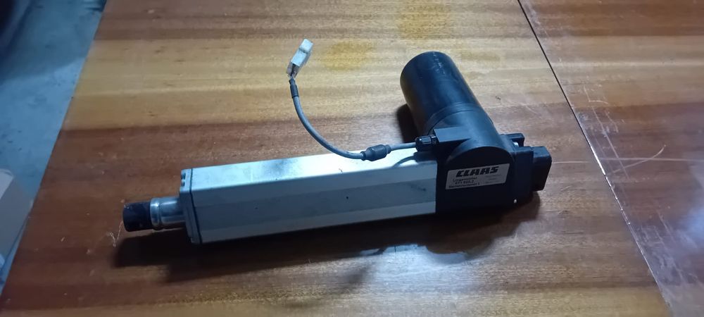 Siłownik Claas Lexion