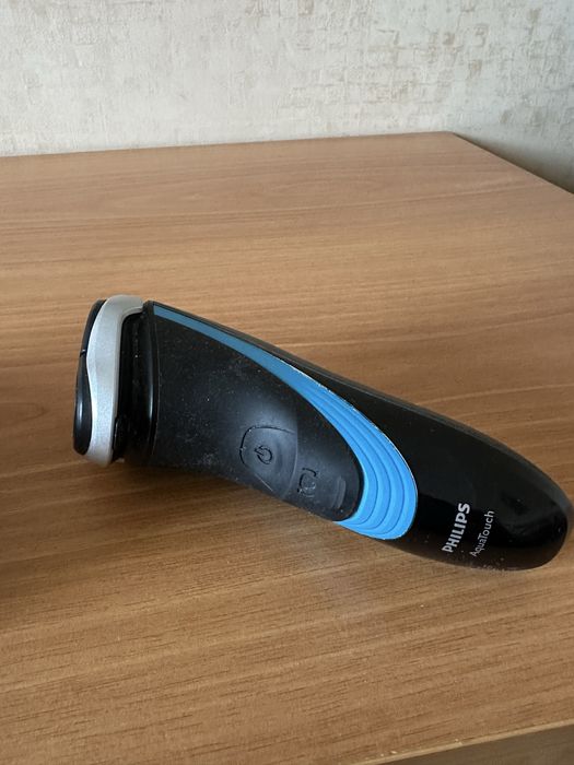Продам бритви Philips на запчастини