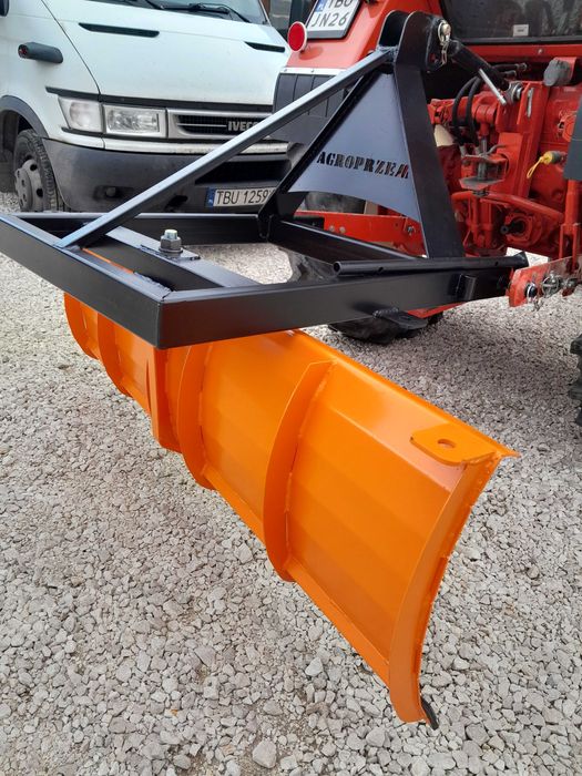 Nowy pług do śniegu na tył ciągnika obracany nowy Transport