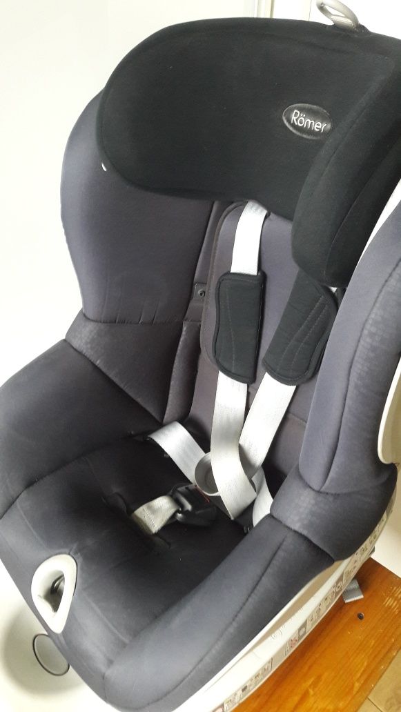 Fotelik obrotowy britax 9-18 kg ISOFIX