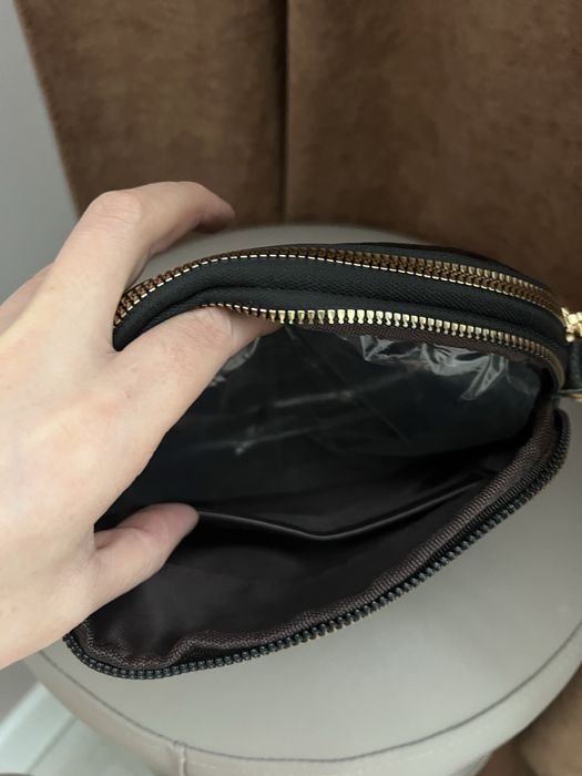 Жіноча маленька сумка з натуральної шкіри через плече