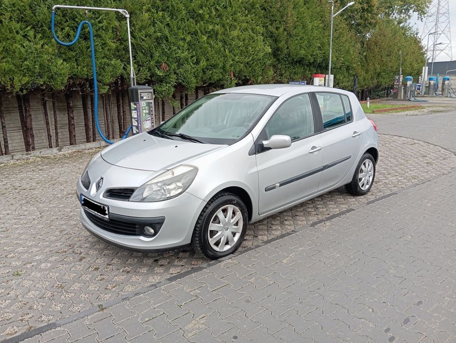 Renault Clio benzyna, niski przebieg, OC i BT do 09/2026,