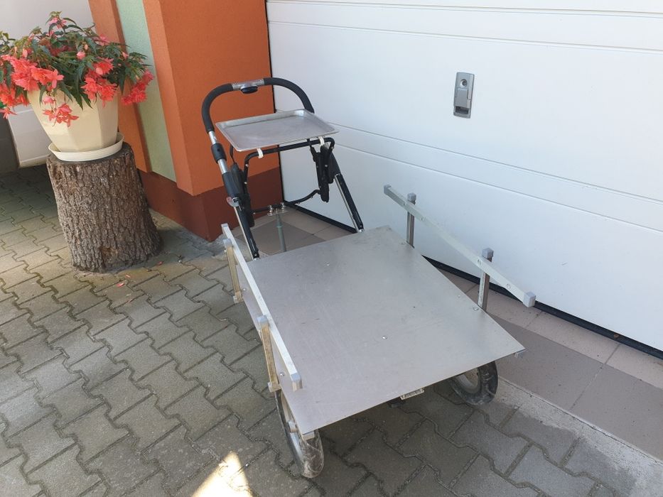 Wózek wędkarski na sprzęt
