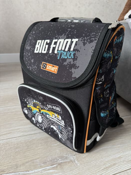 Портфель шкільний