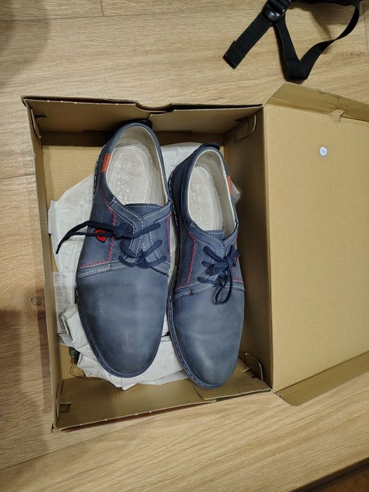 Buty eleganckie niebieskie