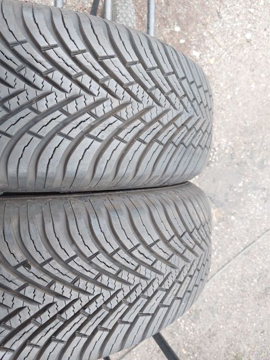 Opony caloroczne 185.65.15 Vredestein 2024 rok Jak Nowe Montaż TOP-CAR