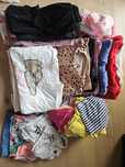 Ubrania bluzy t-shirty leginsy spodnie dresowe kostiumy kąpielowe
