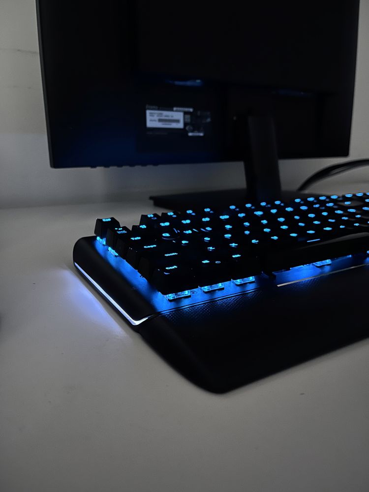 Klawiatura gameingowa SPC Gear GK550 RGB