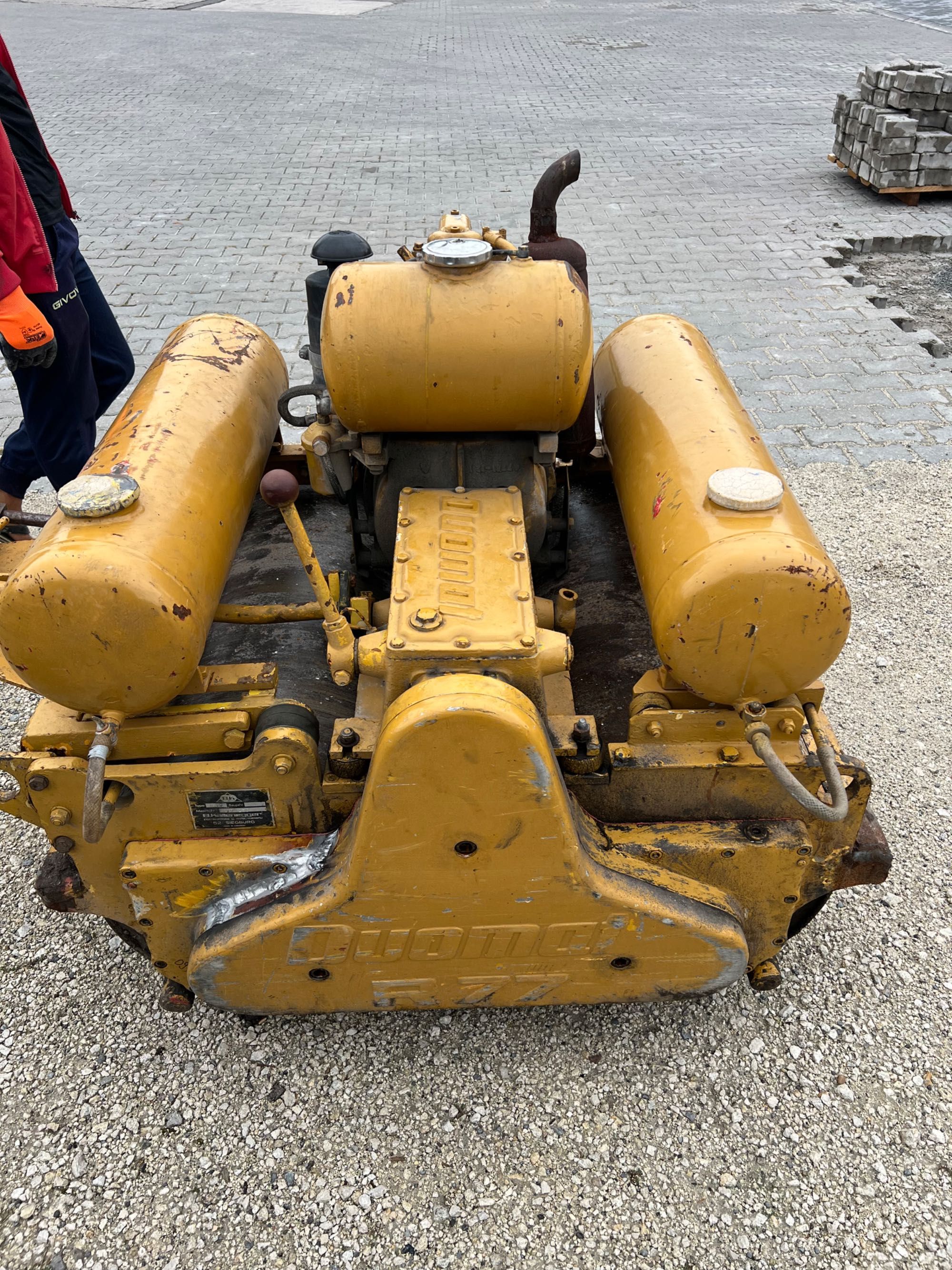 Віброкаток Duomat R77