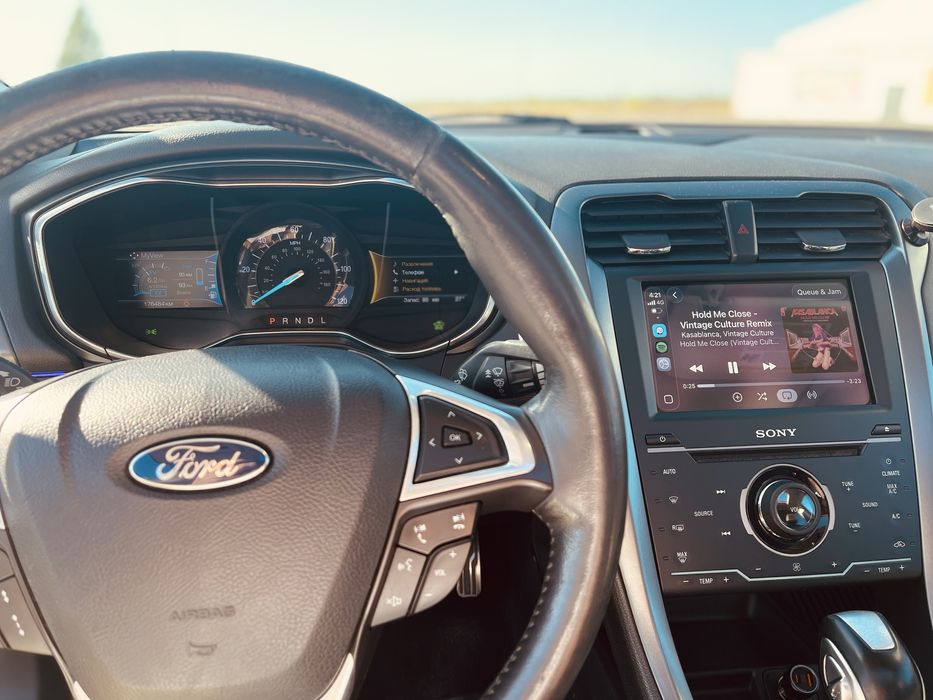 Ford Fusion Titanium  Energy plugin hybrid