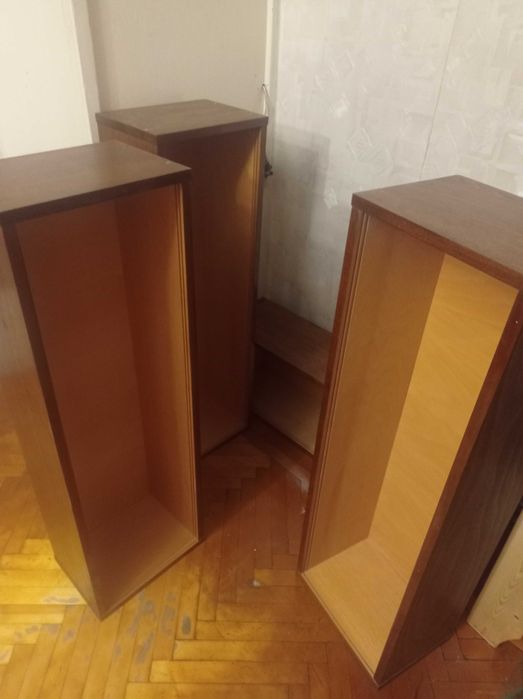 Полки книжные б/у в хорошем состоянии