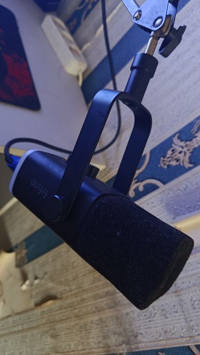 Микрофон Fifine AM8 + Микшер Fifine SC3