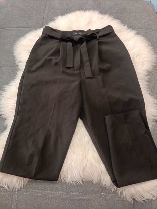 Eleganckie spodnie z wysokim stanem czarne z paskiem new look m