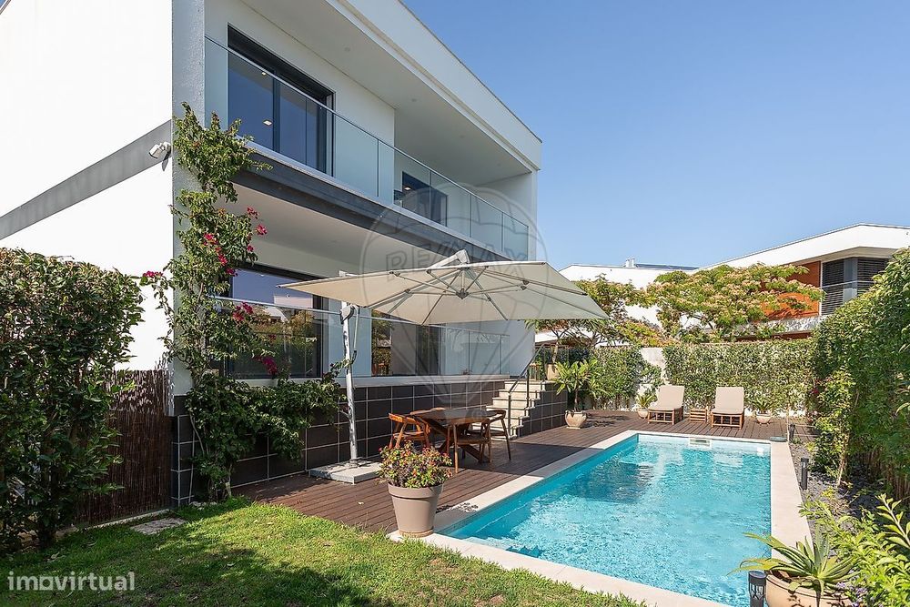 Moradia T5 para venda