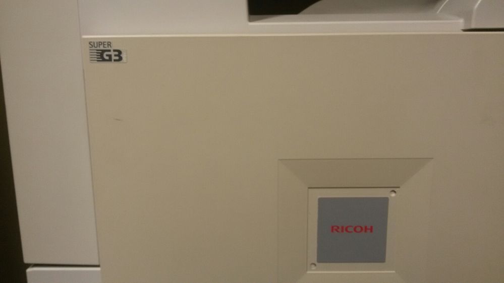 Impressora Multifunções Ricoh avariada