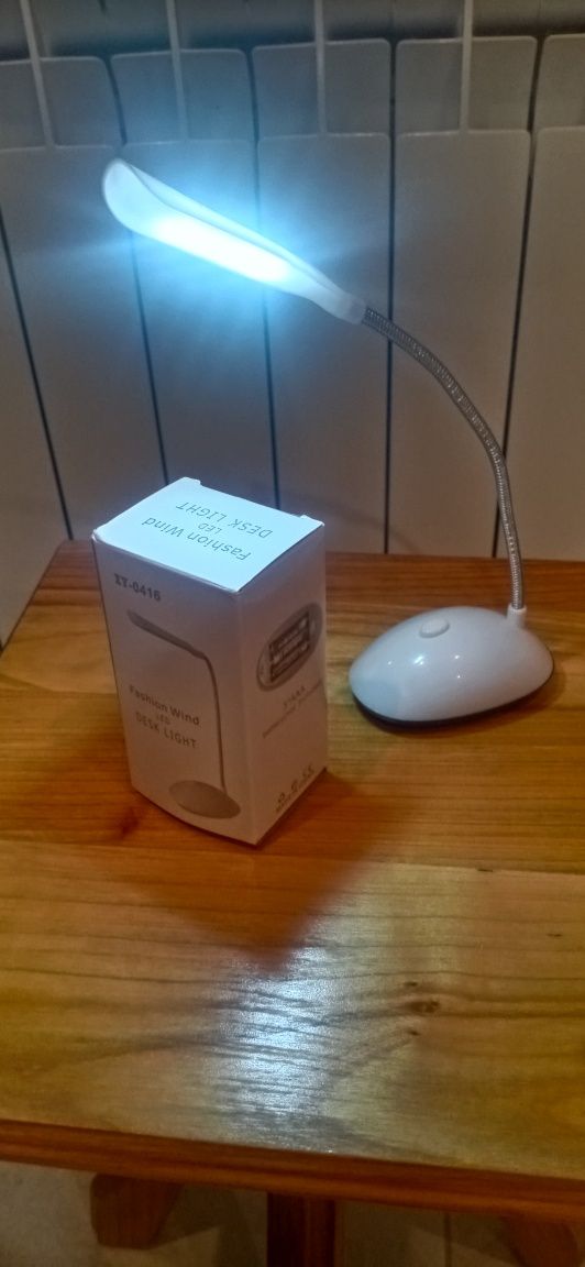 Лампа настільна лед desk light led