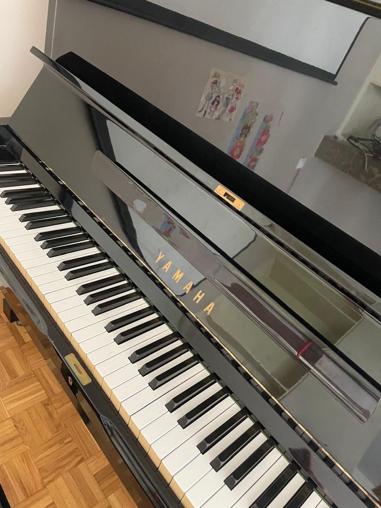 Piano Vertical Yamaha U2