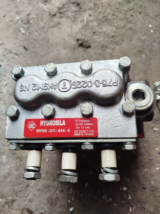 Гідророзподільник Р80-3/1-444 ЕО-2621