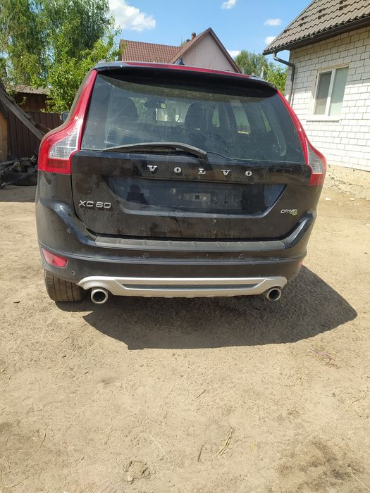 Продам кришку багажника volvo xc60 11-го року