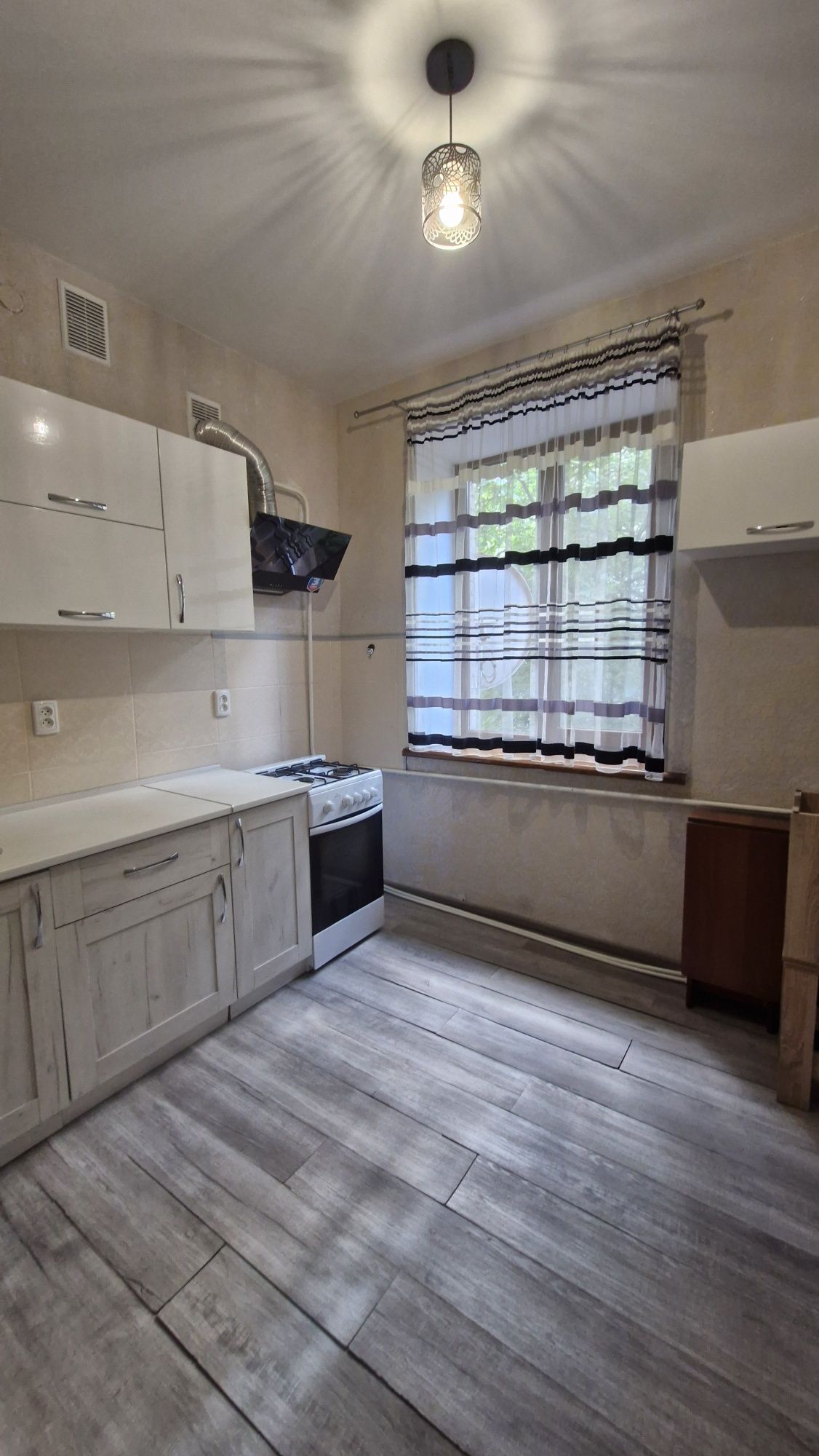 Продаж 2  кімн квартири