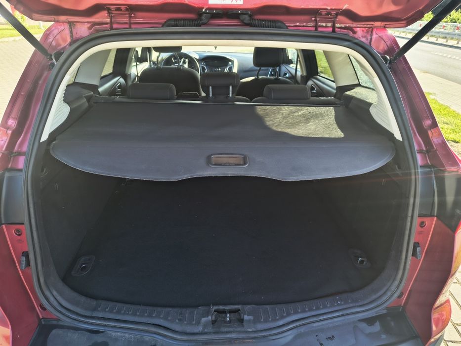 Ford Focus MK3 1.6 Benzyna 2011r NOWE Opony Ważne opłaty Kombi