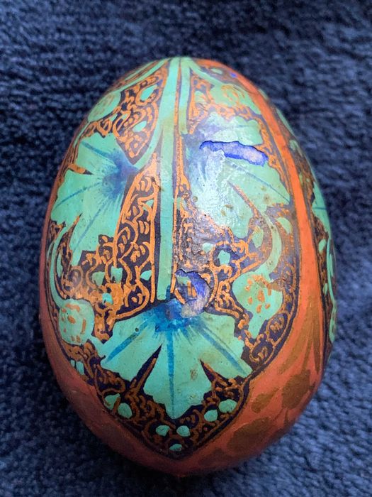 Ideal para a Páscoa: ovo de madeira pintado à mão