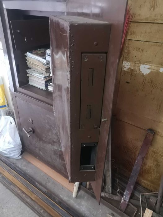 сейф советский большой тяжелый Киев Борщаговка металлический шкаф
