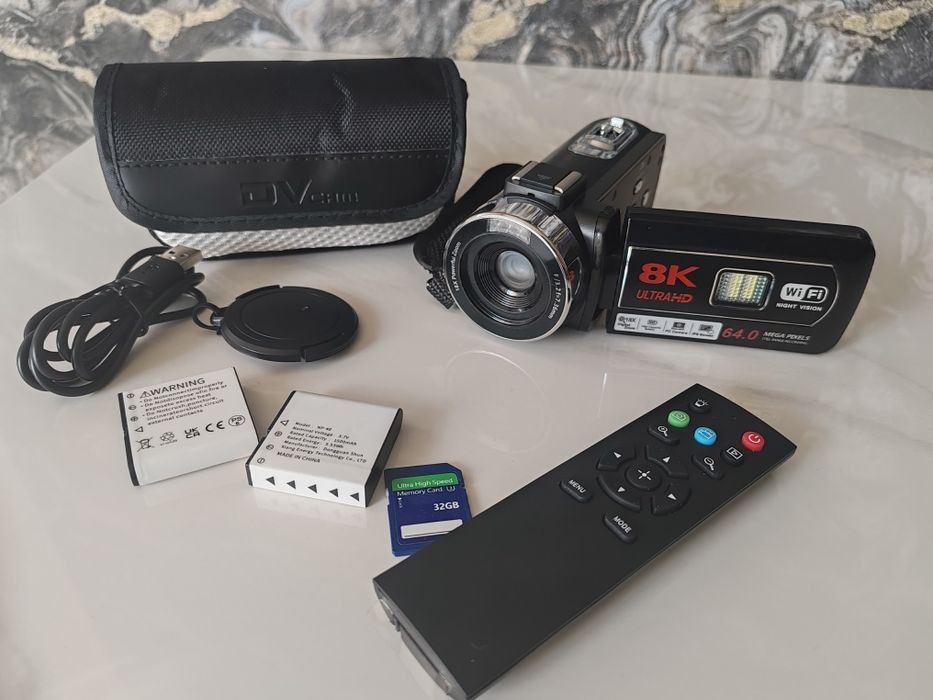 Цифрова відеокамера 8K Ultra HD.