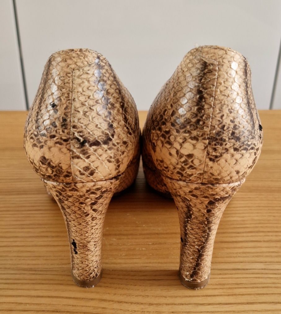 Buty damskie na obcasie