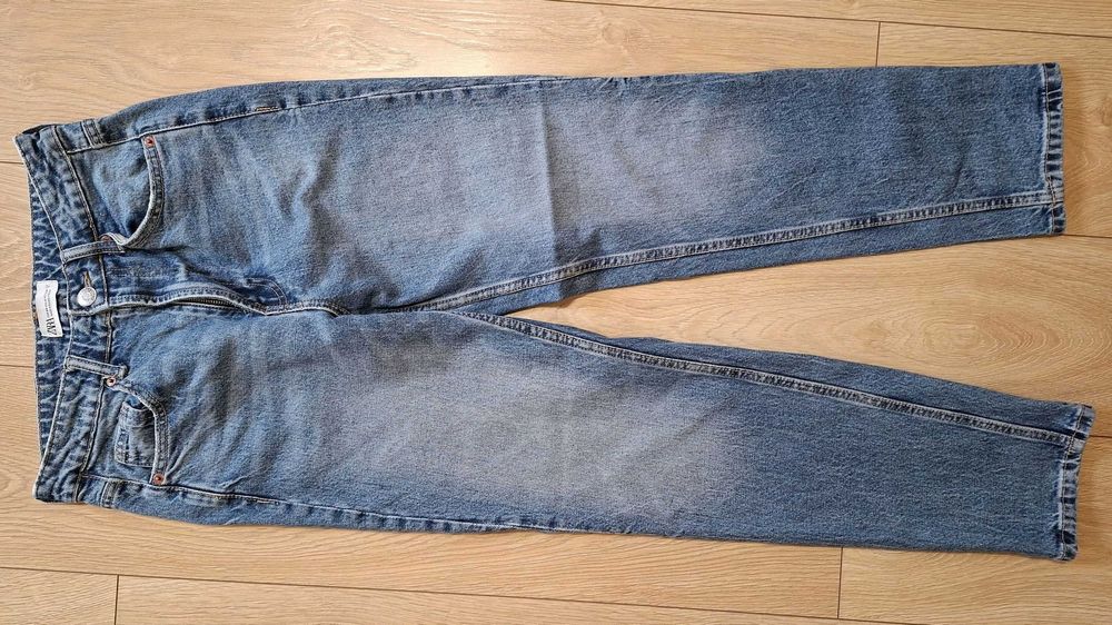 Damskie jeansy ZARA, rozmiar 34, super jakość i atrakcyjna cena!