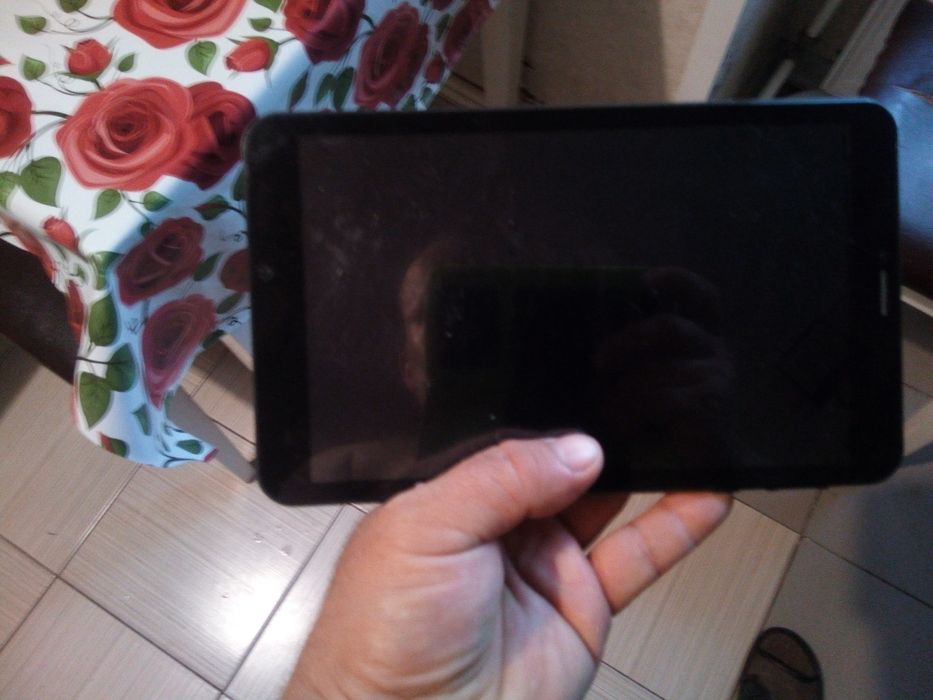 Продам планшет nomi