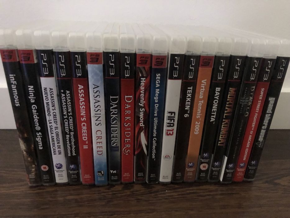 Consola ps3 super slim com 19 jogos