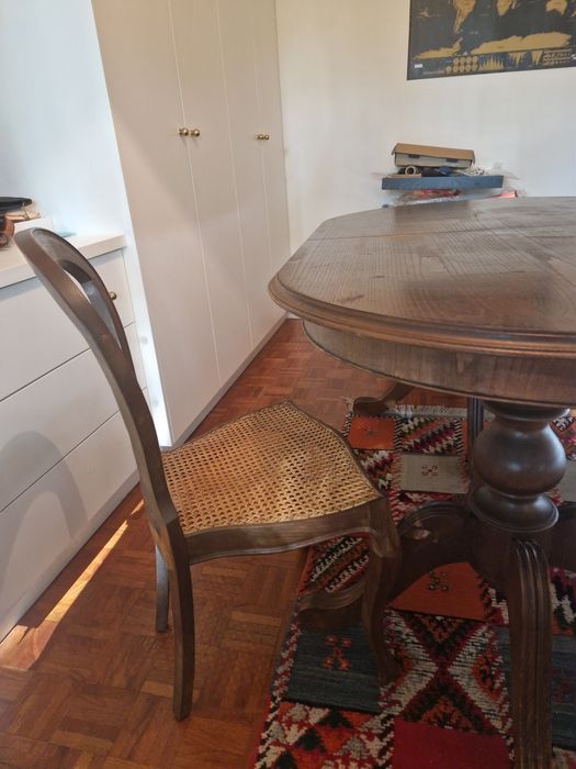 Mesa de jantar com 6 cadeiras