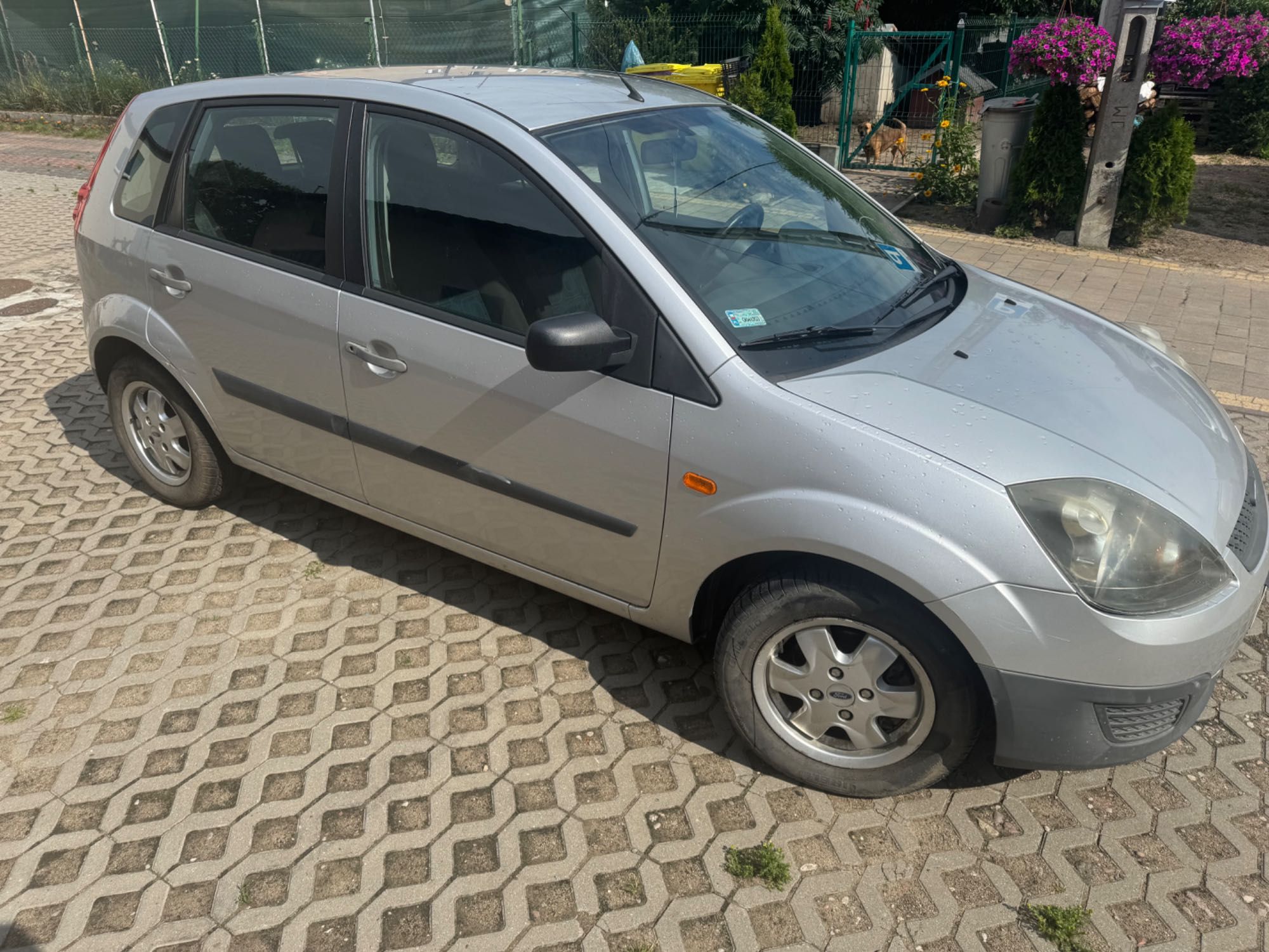 Ford fiesta 2008 z klimatyzacja mały przebieg